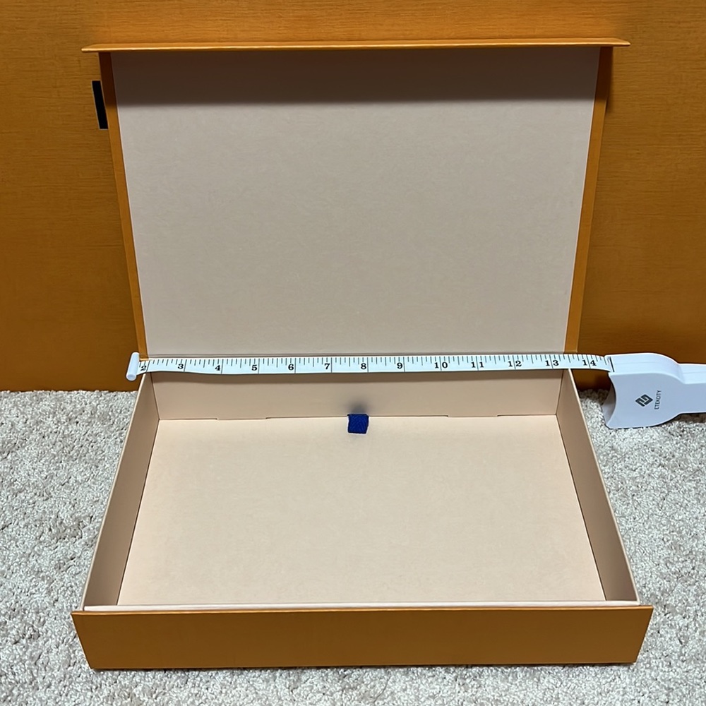 Louis Vuitton Box - Picture 2 of 3